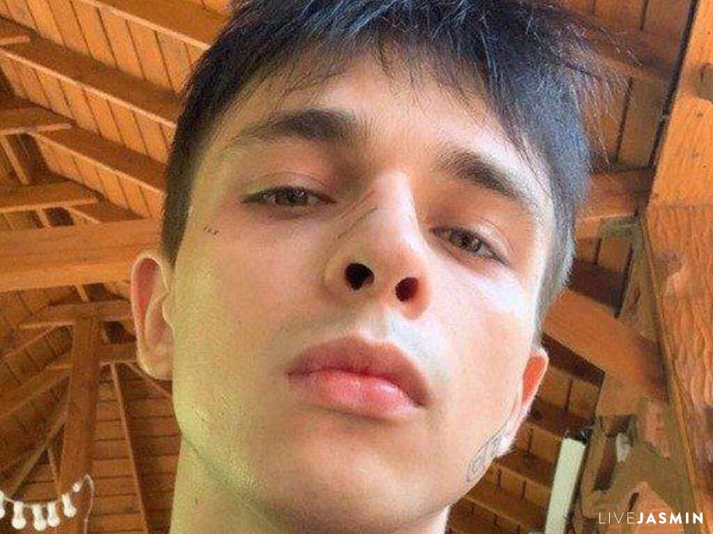 Live cam profile for ClarkChaos