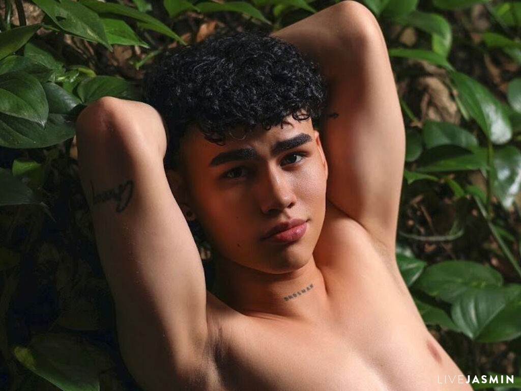 KaiiBossman male cam profile